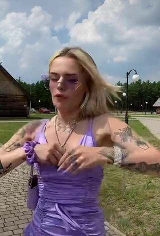 3. Sexy Klaudia Bieszcz Shows Cleavage in Violet Dress