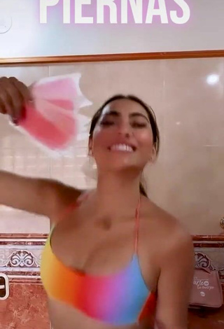 5. Sexy Mafe Méndez in Bikini at the Swimming Pool