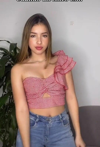 1. Hottest Laura Jaramillo in Checkered Crop Top and Bouncing Boobs