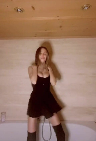 5. Sexy Leila Shows Cleavage in Black Dress and Bouncing Tits