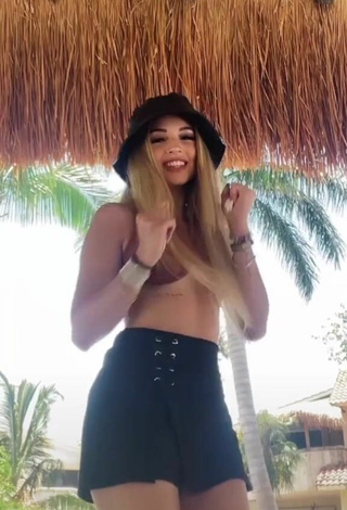 4. Sexy Lorena Fernández in Brown Bikini Top