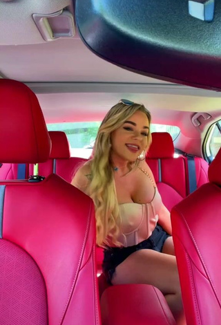 6. Seductive Makayla Weaver Shows Butt in a Car