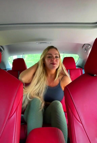 5. Hottie Makayla Weaver Shows Butt in a Car