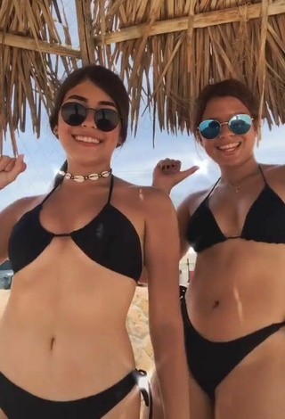 4. Sexy María Paulina in Bikini