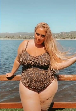Sexy Mar Tarres in Leopard Swimsuit