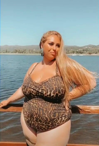 2. Sexy Mar Tarres in Leopard Swimsuit