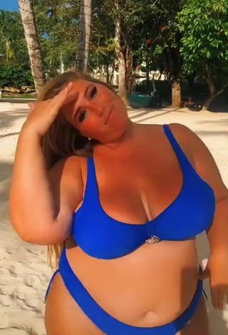 5. Sweetie Mar Tarres Shows Cleavage in Blue Bikini at the Beach and Bouncing Breasts