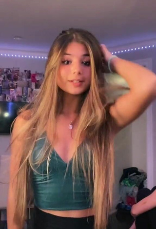 Sexy Mikayla Poe in Green Crop Top