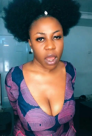 Cute Lilly Chioma Shows Cleavage