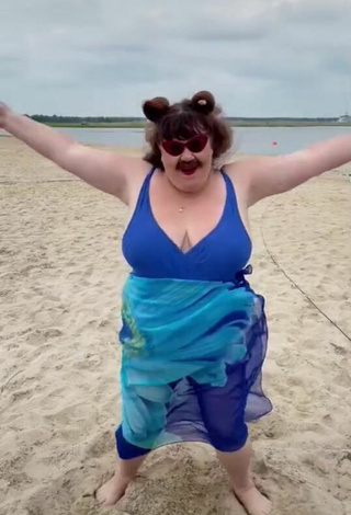 3. Sexy Netta Barzilai Shows Cleavage at the Beach and Bouncing Boobs