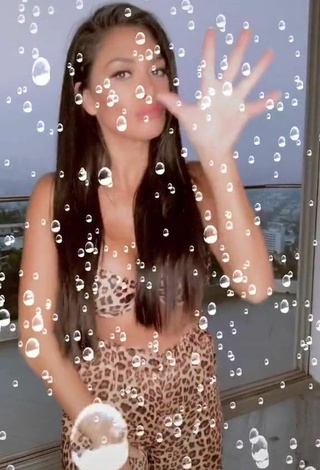3. Sexy Nicole Scherzinger Shows Cleavage in Leopard Bikini Top