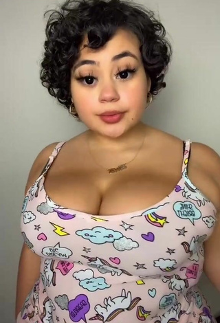 2. Adorable Phaith Montoya Shows Cleavage and Bouncing Boobs