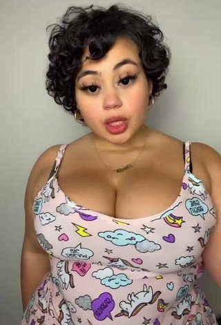 3. Adorable Phaith Montoya Shows Cleavage and Bouncing Boobs