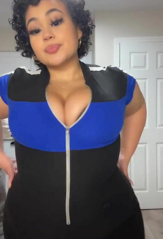 4. Sexy Phaith Montoya Shows Big Butt and Bouncing Boobs