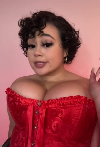 2. Sexy Phaith Montoya Shows Cleavage in Red Corset