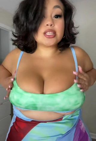 2. Sweetie Phaith Montoya Shows Cleavage