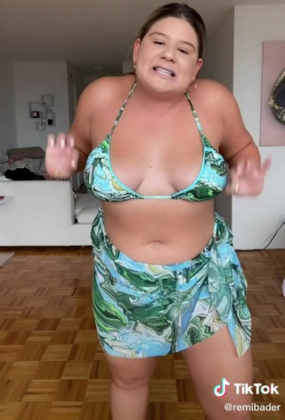 5. Sexy Remi Jo Shows Cleavage in Floral Bikini Top