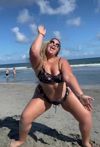 6. Really Cute Sam Paige in Bikini at the Beach and Bouncing Tits