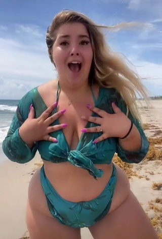 3. Hottie Sam Paige Shows Cleavage in Green Bikini at the Beach