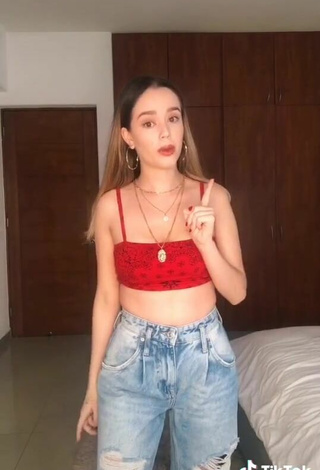 6. Sexy Saraí Meza in Red Crop Top