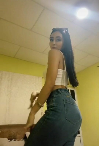 3. Sexy Shailyn Garzón Merchán Shows Butt