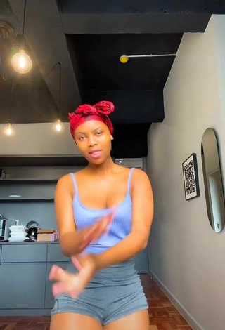 3. Sexy Sphokuhle.n Shows Cleavage in Blue Crop Top and Bouncing Boobs