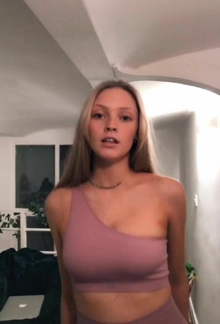 5. Sexy India Rawsthorn in Pink Crop Top
