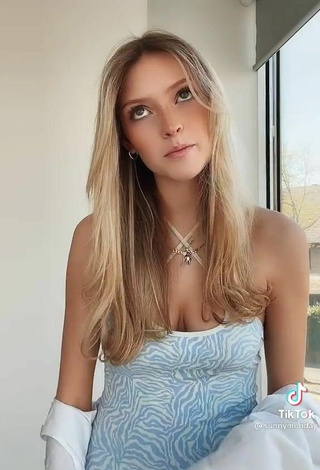 3. Sexy India Rawsthorn Shows Cleavage in Dress
