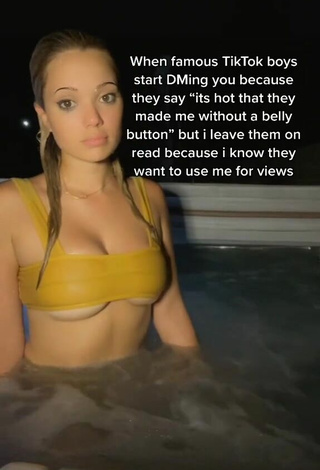 3. Sexy Tori V Shows Cleavage in Yellow Bikini Top at the Swimming Pool