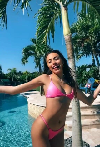 Valeria Arguelles in Cute Pink Bikini at the Swimming Pool