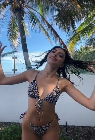 3. Elegant Valeria Arguelles in Leopard Bikini