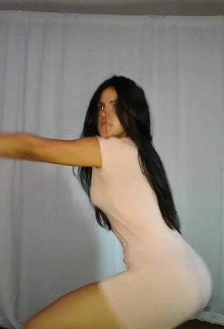 4. Wonderful Violetta Ortiz in Beige Dress while Twerking
