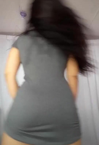 2. Amazing Violetta Ortiz Shows Butt while Twerking