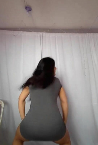 5. Hottie Violetta Ortiz Shows Butt while Twerking