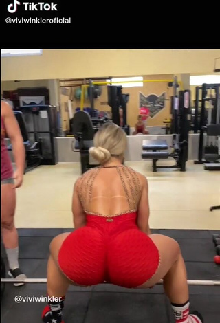 Elegant Vivi Winkler Shows Butt in the Sports Club