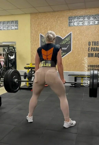 4. Attractive Vivi Winkler Shows Big Butt in the Sports Club