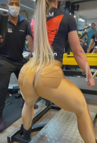 Lovely Vivi Winkler Shows Big Butt in the Sports Club while doing Fitness Exercises