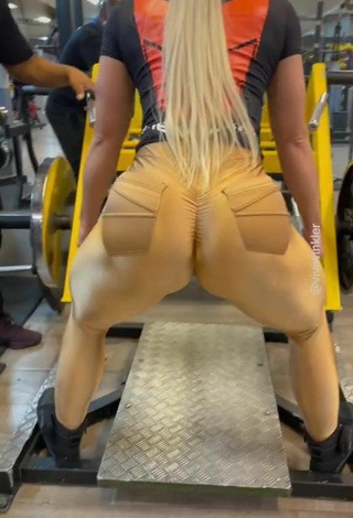 4. Lovely Vivi Winkler Shows Big Butt in the Sports Club while doing Fitness Exercises