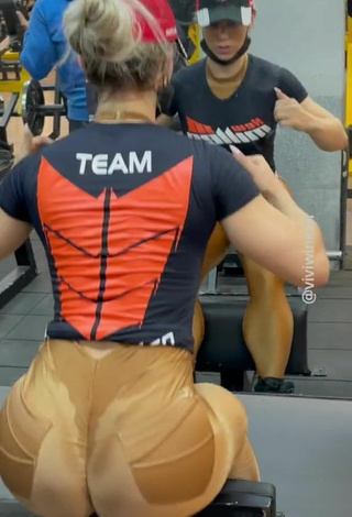 3. Gorgeous Vivi Winkler Shows Big Butt in the Sports Club