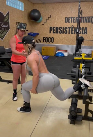 Breathtaking Vivi Winkler Shows Big Butt in the Sports Club
