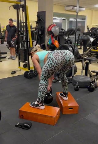Cute Vivi Winkler Shows Big Butt in the Sports Club while doing Fitness Exercises