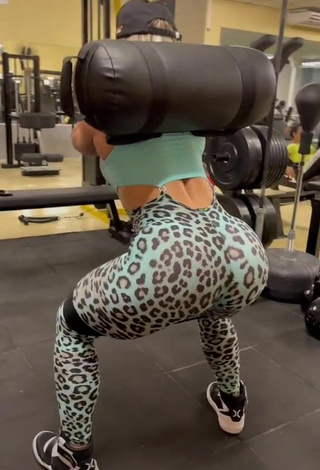 5. Hot Vivi Winkler Shows Big Butt in the Sports Club while doing Fitness Exercises