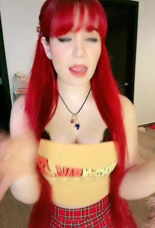 2. Sexy Katherine Cal Afú Shows Cleavage in Yellow Tube Top