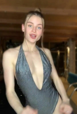 Cute Zava_ly in Grey Swimsuit