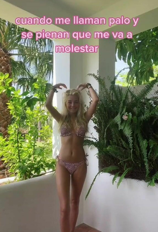 3. Hottie Aaamalia in Bikini