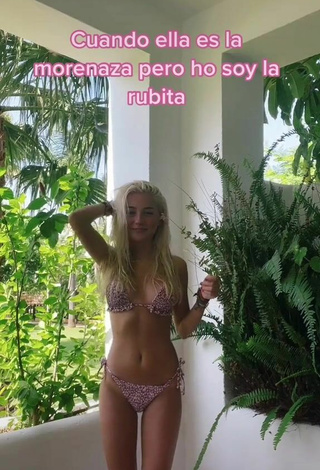 Beautiful Aaamalia Shows Cleavage in Sexy Bikini