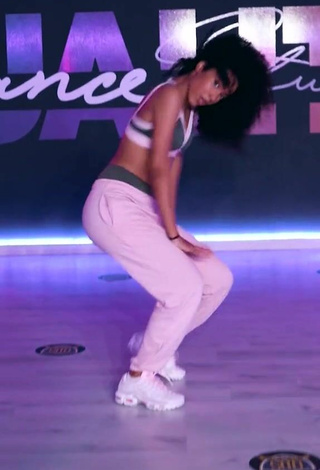 Sexy Aina da Silva in Sport Bra while doing Dance
