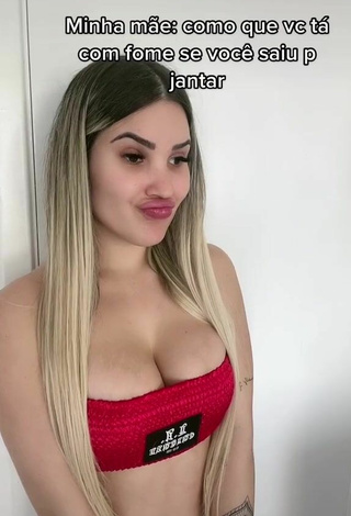 1. Sexy Alannis Proença Shows Cleavage in Red Tube Top