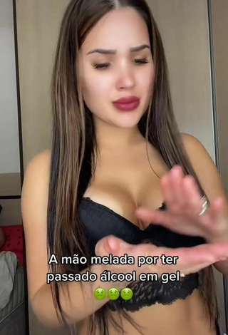 Erotic Alannis Proença Shows Cleavage in Black Bra