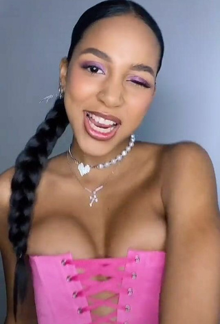 4. Sexy Alisha Kone Shows Cleavage in Pink Corset